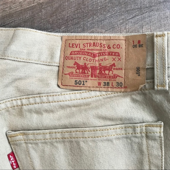 Levi’s 501 Jeans - Picture 3 of 3
